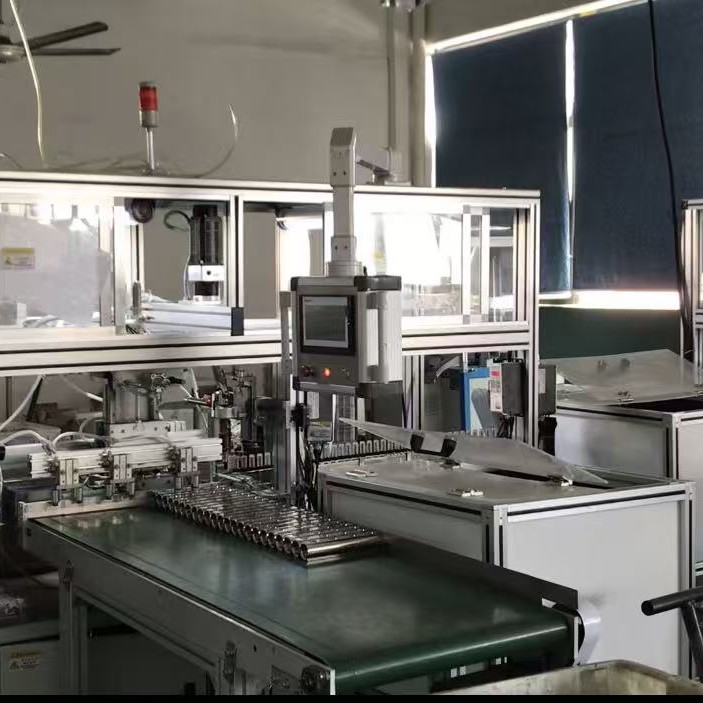 high-speed-automatic-assembly-machine-for-valves