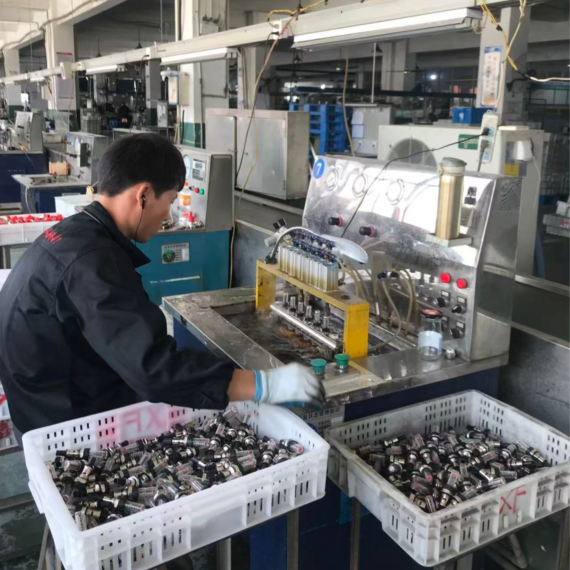 leakage-testing-equipment-in-factory